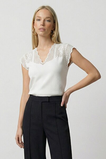 VAGGON Bluză albă cu decolteu în V și găuri tricotaj cu aspect dantelat de tr...