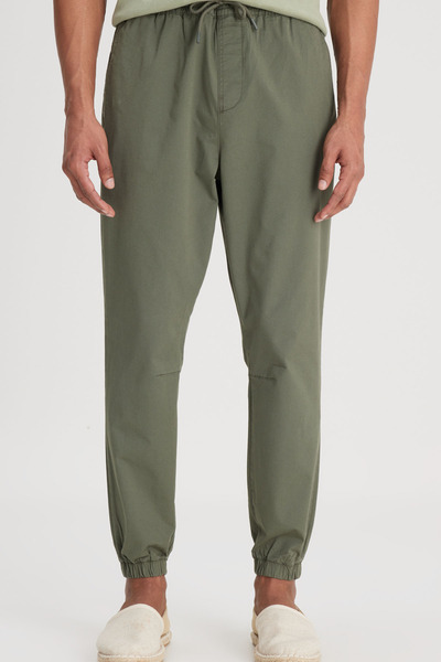 Lee Ανδρικό παντελόνι Jogger με κανονική εφαρμογή ελαστικό μέσης χακί Lm04008801