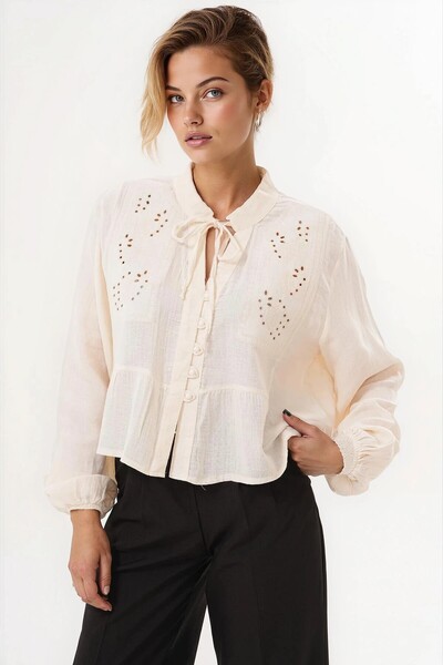 soi fashion Муслинова риза с копчета на яката и детайли от мъниста