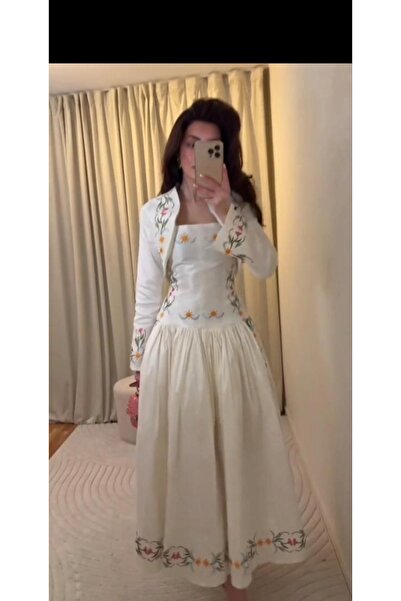 GORI FASHION Linen dress with computer embroidery