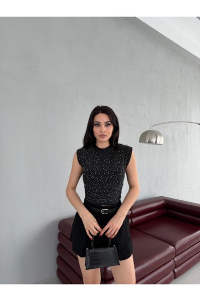 Veni Life بلوزة بدون أكمام مرصعة بالأحجار