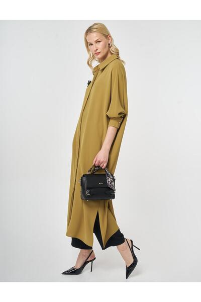 Kayra تونيك طويل من الكريب المطرز باللون الكاكي