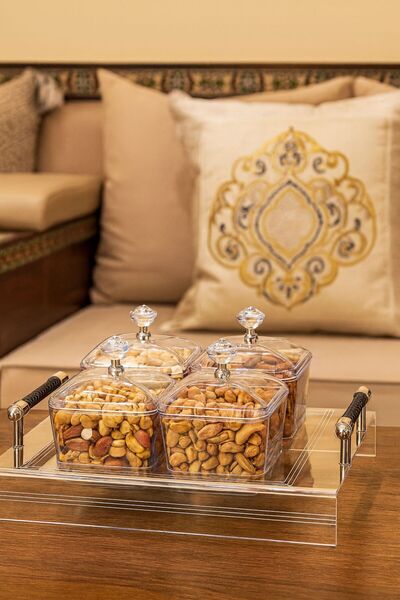 ALQANNAS صينية تقديم أكريليك بأربعة أقسام ومقبض أسود