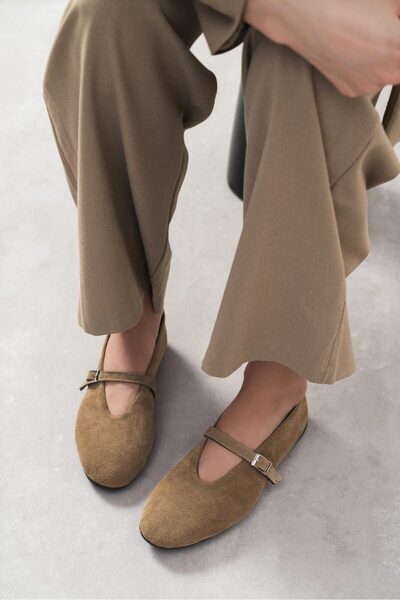 NİŞANTAŞI SHOES Mera Rome Bej Süet Toka Detay Hakiki Deri Toka Detay Düz Taba...