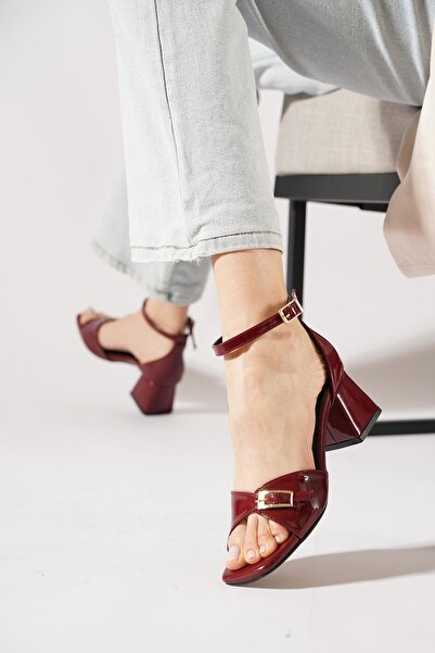 Moda Pie Alina Ön Tokalı Kadın Sandalet Bordo Rugan