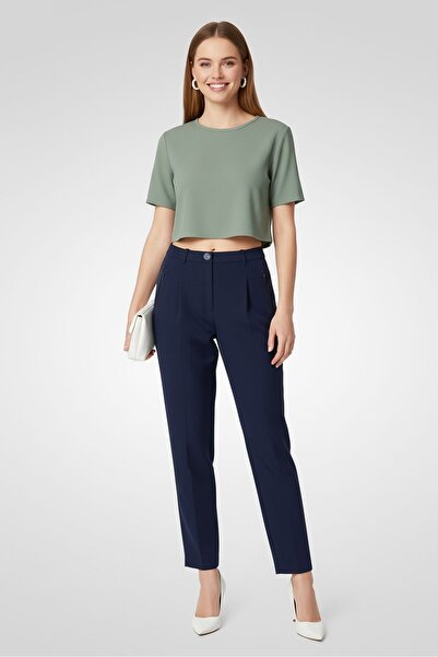 Lacoste Women Regular Fit Solid Non Stretchable Pants, Navy