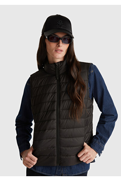 United Colors of Benetton Жіночий чорний поліестер з наповнювачем, на блискав...