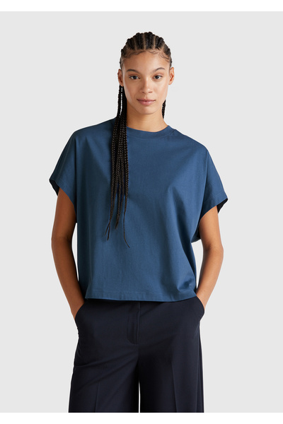 United Colors of Benetton تي شيرت نسائي من الدنيم مصنوع من القطن بنسبة 100% ب...