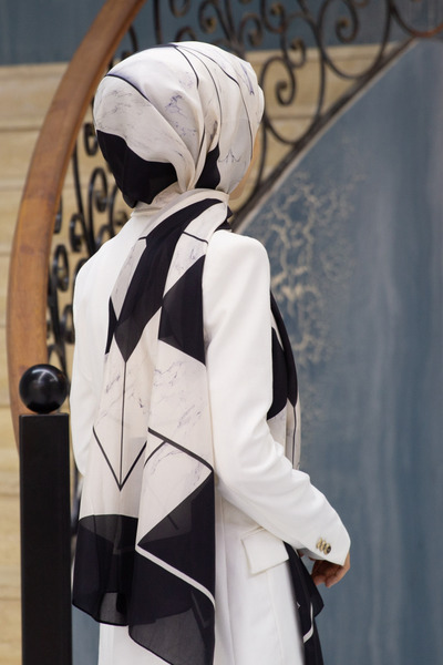 Vissona 100% ΜΕΤΑΞΙ ΜΑΡΜΑΡΙΝΟ ΣΧΕΔΙΟ ΜΑΥΡΟ - ΚΡΕΜΟΥΧΟ ΧΡΩΜΑ ΣΑΛΙ