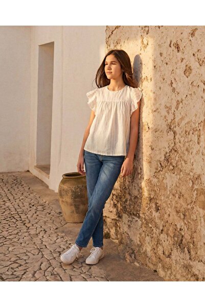 REDTAG بلوزة بيضاء ذهبية مكشكش للبنات الكبيرات