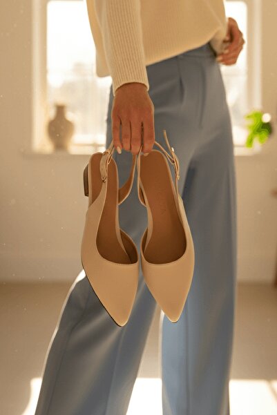 DURUNUN BUTİĞİ حذاء ميتا بيج ( بكعب 2 سم ) ذو مقدمة مدببة