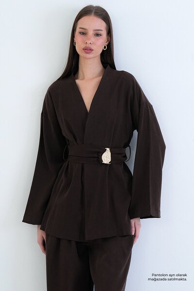 VAGGON Belted Jacket with Buckle Detail