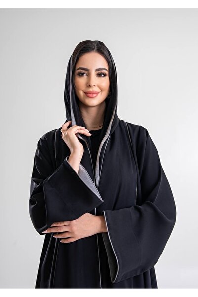 Al Afnan Boutique A distinctive, soft abaya made of crepe fabric with an eleg...