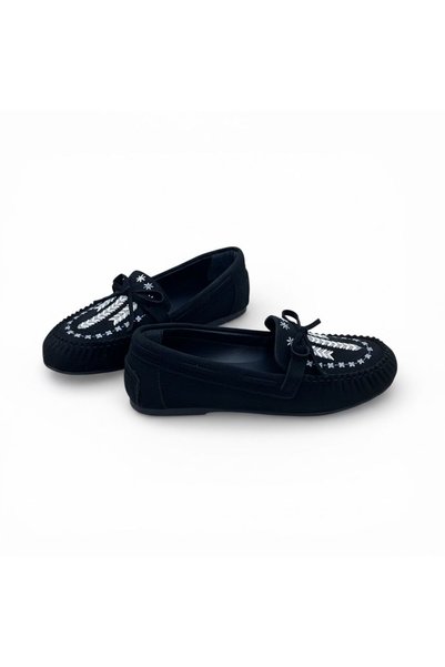 PATRON SHOES حذاء نسائي مطرز من الجلد السويدي