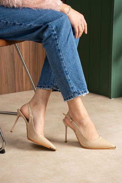 MissPapatya Valentra Women's Beige Patent Leather Pointed Metal Toe Detailed ...