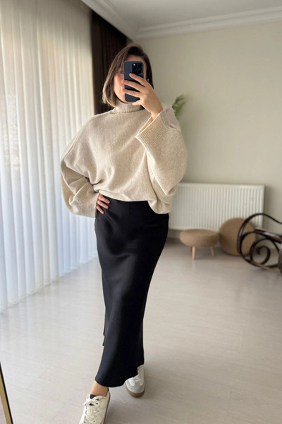 Kubos Moda Long Satin Black Skirt with Elastic Waist