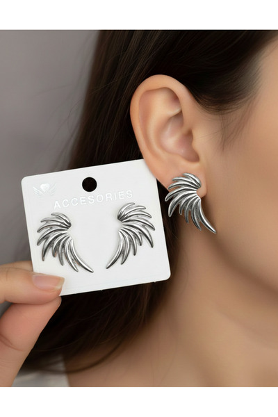 Ervalina Minimal Wing Earrings