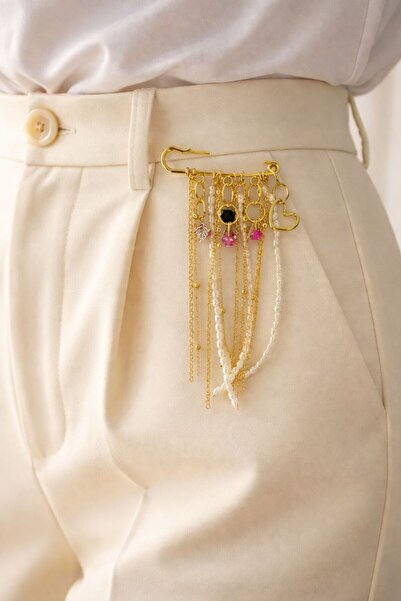 zamansız takı broş