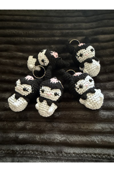 amigurumibaby سلسلة مفاتيح كورومي محبوكة على طريقة أميجورومي