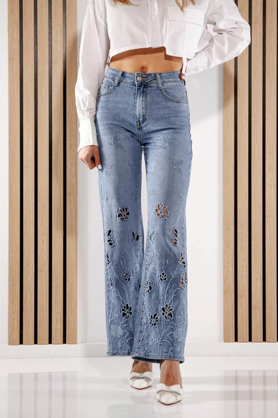 Zaira Women's Alyona Blue Flared Jeans #A1383 - XL