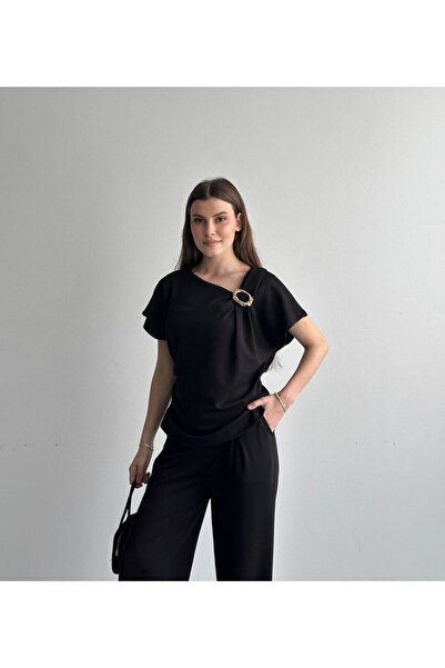 LİFERA Off-Shoulder Buckle Detailed Blouse