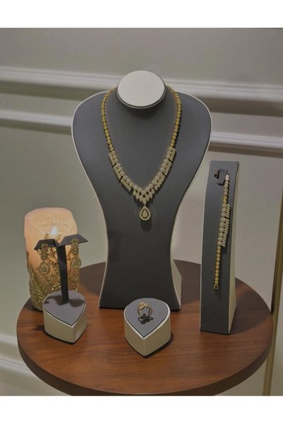 vanus fashion طقم اكسسوار ذهبي A1488