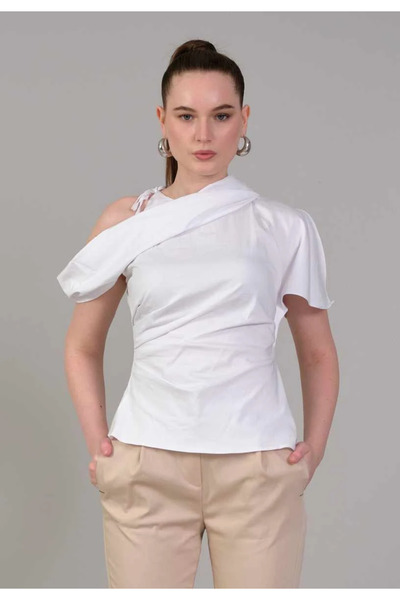 1way - A white blouse with a modern design