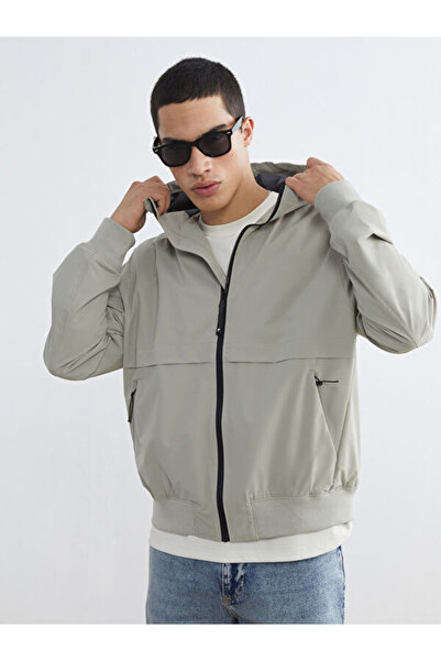 LC Waikiki Rmz Gi̇yi̇m Farkiyla Comfortable Fit Hooded Men's Raincoat