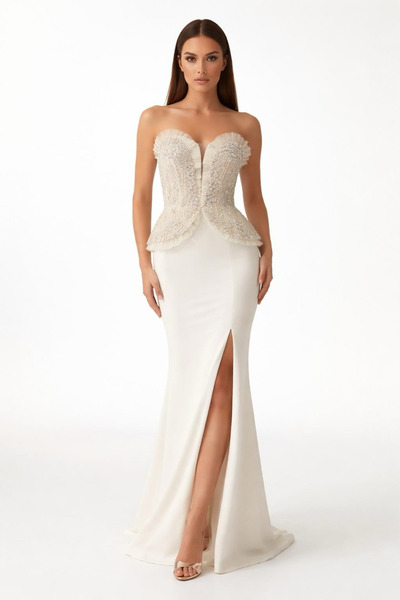 aşkın göksu Bej Beden Büstiyerli Boncuk İşlemeli Dizden Yırtmaçlı Kadın Abiye