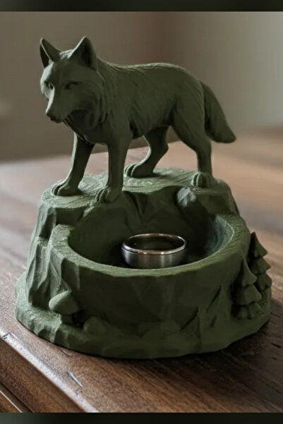 Genç 3D Decorative Jewelry and Accessory Plate with Wolf Figure |   Wolf Keyc...