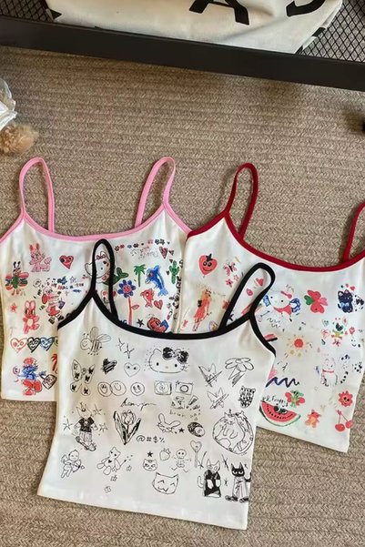 İlayda Toprak Grafitti Hello Kitty Graphic Patterned Pink Strap White Printed Crop