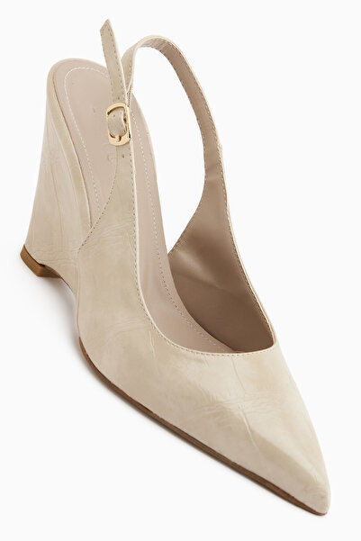 Limoya Tira Beige Wedge Heeled Pointed Toe Women's Sandals