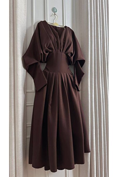 Lamsat Rose Fashion Luxury Barbie, Soft-Textured gives a neat and tidy look.