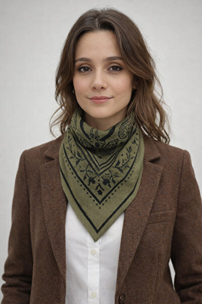 Sebir Moda Eșarfă triunghiulară din tricotaj cu model etnic, cu două fețe