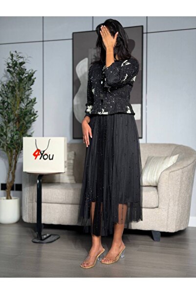 Generic Luxurious two-piece black dress set with a sophisticated feminine design