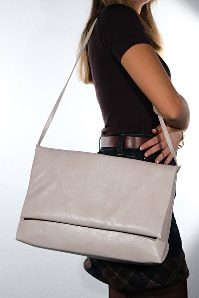 LuviShoes Chelsea Beige Women's Shoulder Bag