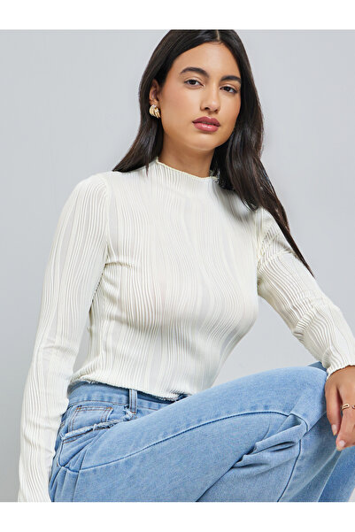 Styli White Textured Knit Long Sleeve Top