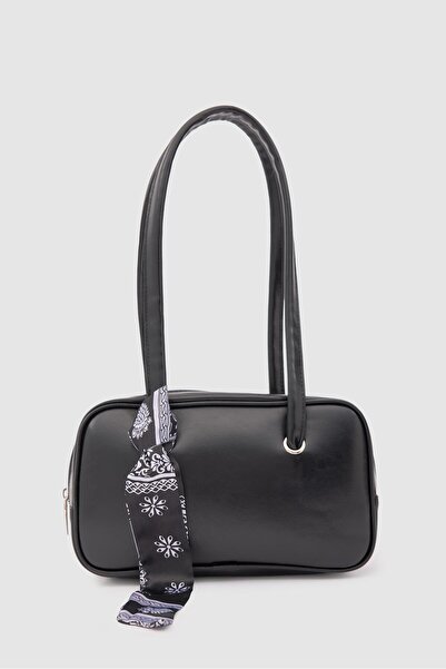 Shule Bags Beau Fular Детальна сумка-багет Чорна