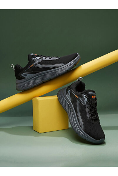 Campus حذاء رياضي أسود منخفض الرقبة برباط