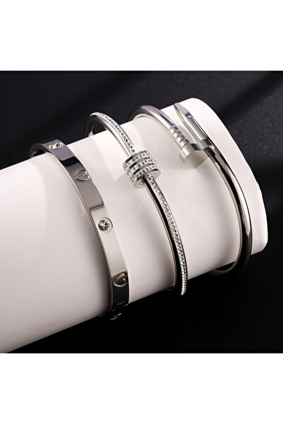 Choice طقم أساور فضي اللون مرصعة بالزركون على شكل قلب، مكون من ثلاث قطع، مناس...