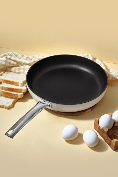 Gigilli Esperanza Titanium Pan 28 cm Cream