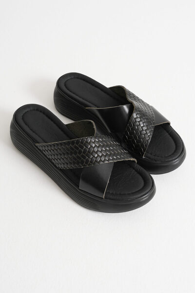 Mulini Black genuine leather slipper tr31my53n