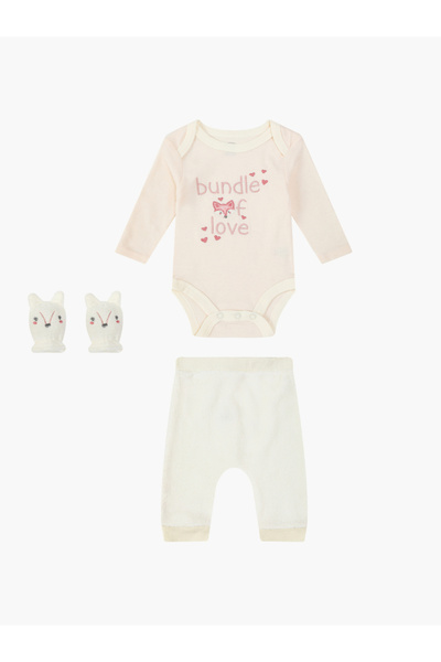 Mother's Choice By Styli 3-Piece Graphic Bodysuit, Cozy Pants and Mittens Set