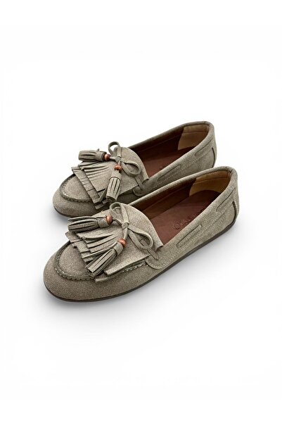PATRON SHOES حذاء باليرينا نسائي من جلد الغزال مزين بشراشيب