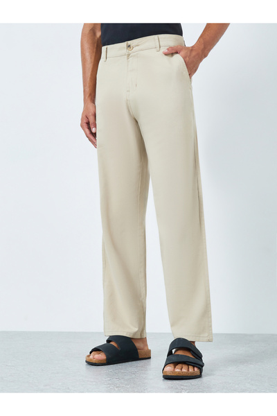 Styli Men Beige Relaxed Fit Chinos