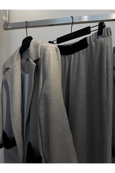 SEDAALAYBEYOĞLU İpek Kadife Detaylı Yün Ceket