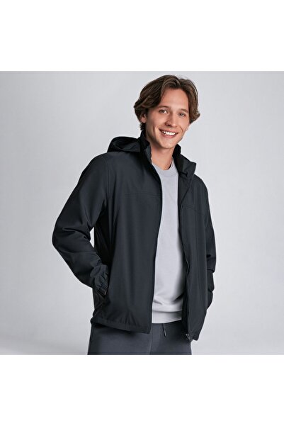 Giordano Men’s Regular Fit Sorona Lightweight Windbreaker