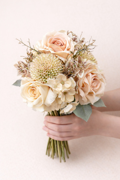 fesleğen çiçek Gelin Buketi Şampanya Krem Gül Pastel Romantik Düğün Çiçeği