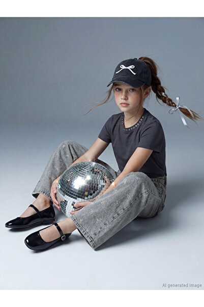 LC Waikiki Freezen Store'dan I Geniş Paça Taşlı Kız Çocuk Jean Pantolon