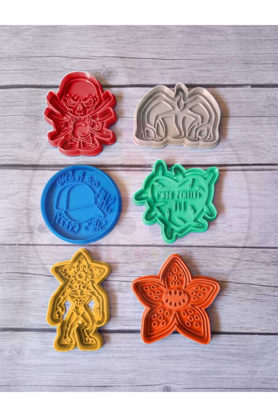 Bi'şeyler Sepeti قالب تقطيع الكوكيز من سترينجر ثينجز - 6 أشكال 12 قطعة